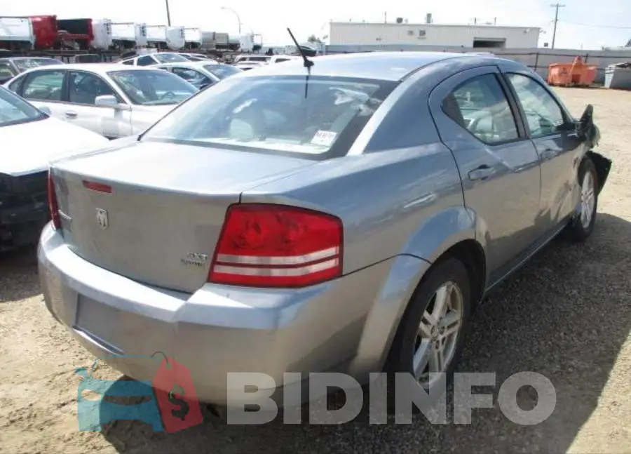 1B3LC56R88N685131 Photo# 3