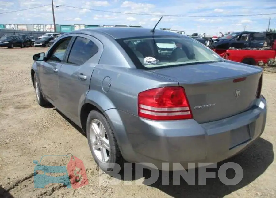 1B3LC56R88N685131 Photo# 4