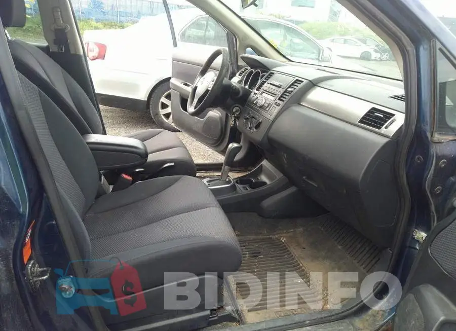 3N1BC13E38L387092 Photo# 5