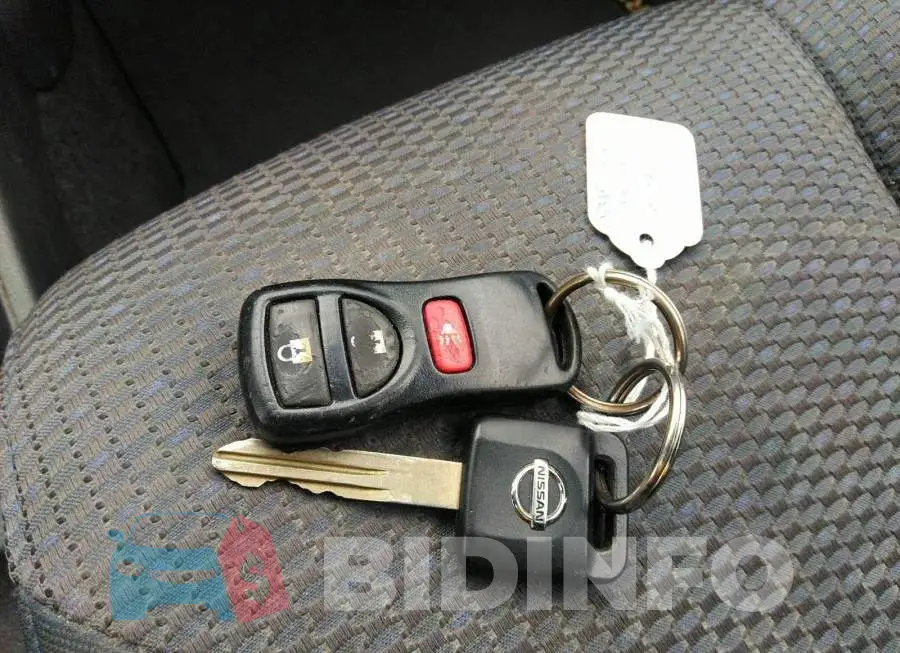 3N1BC13E78L409580 Photo# 11