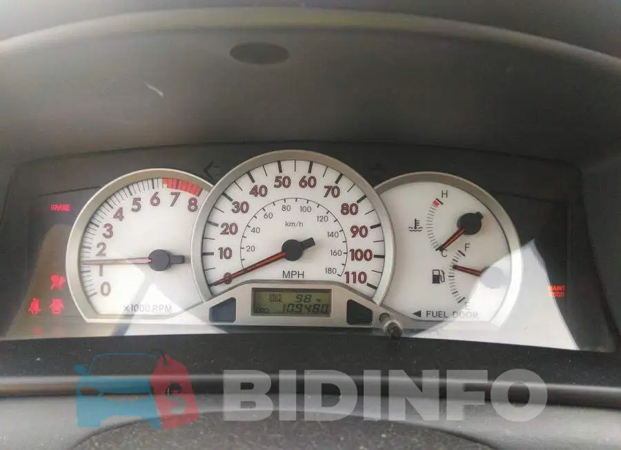 2T1BR32E28C892469 Photo# 7