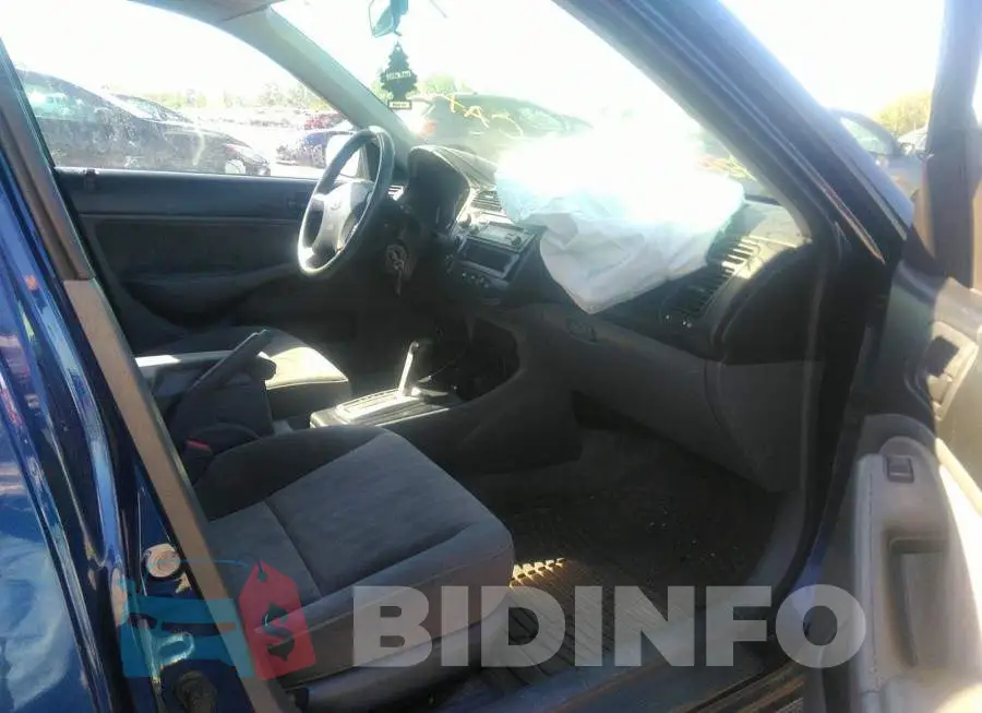 2HGES16684H933827 Photo# 5