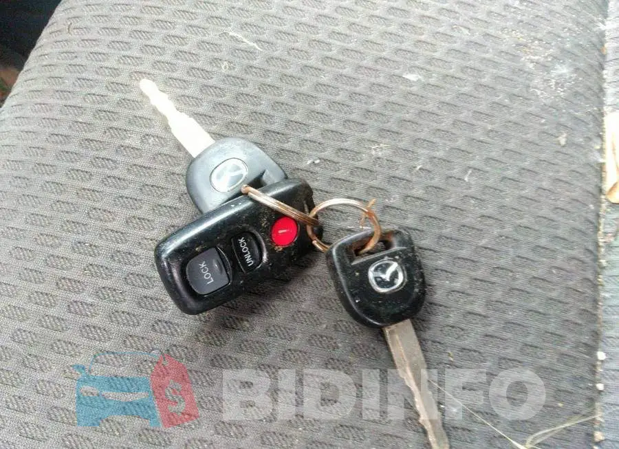 JM1BK12F841123474 Photo# 11