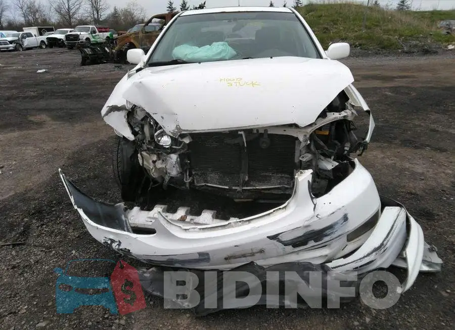 2T1BR32E33C780143 Photo# 6