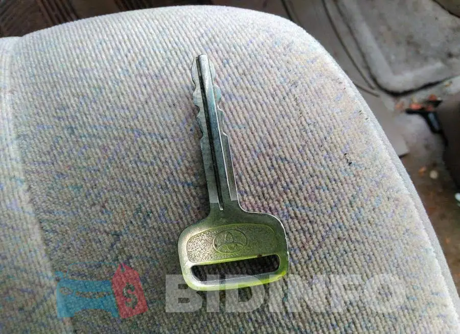 4T3ZF19C5YU282071 Photo# 11