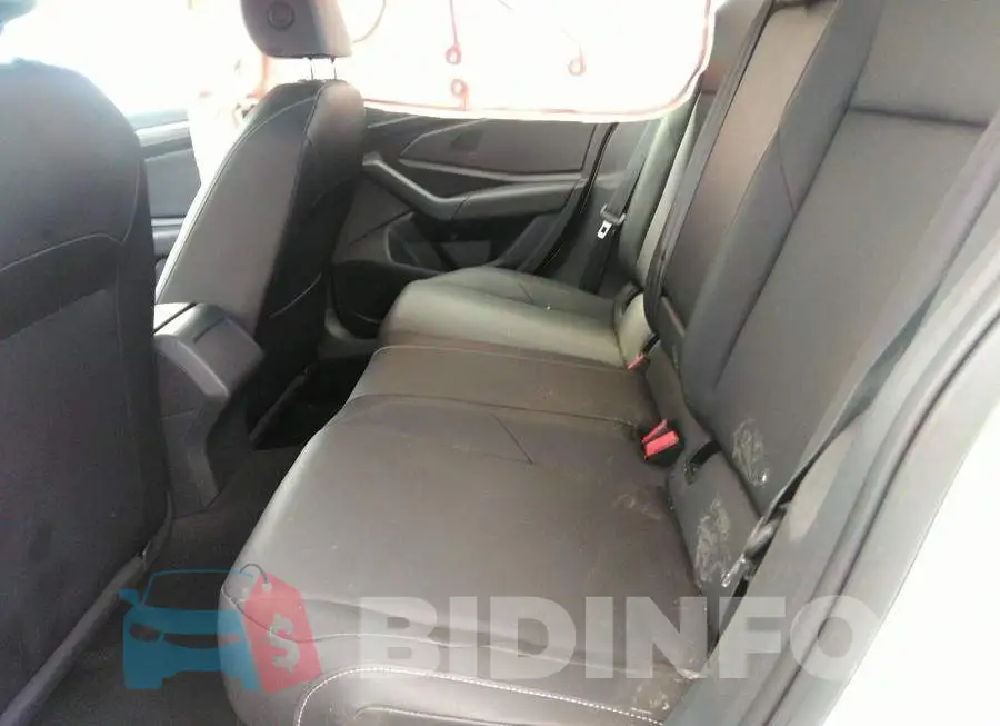 3VWE57BU1MM062376 Photo# 8