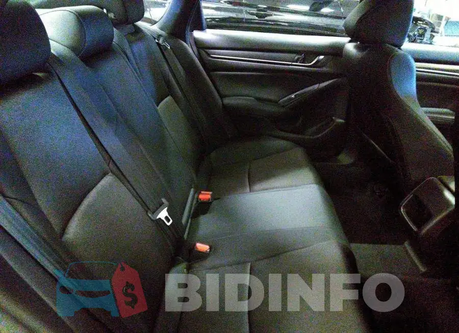 1HGCV1F39JA807328 Photo# 8