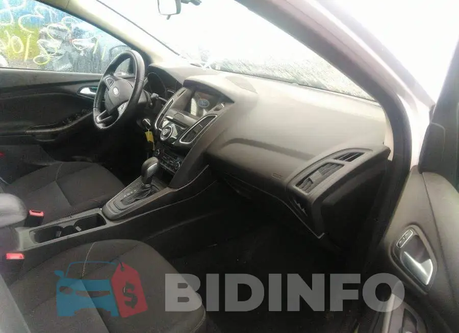 1FADP3M23HL321024 Photo# 5