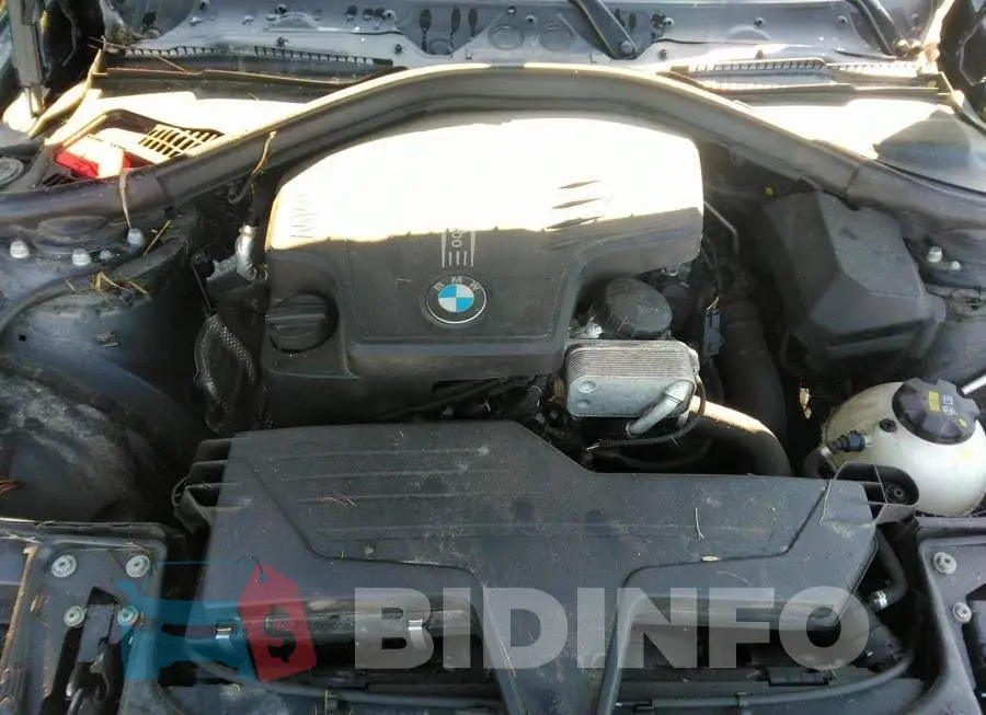 WBA8A3C59GK689928 Photo# 10