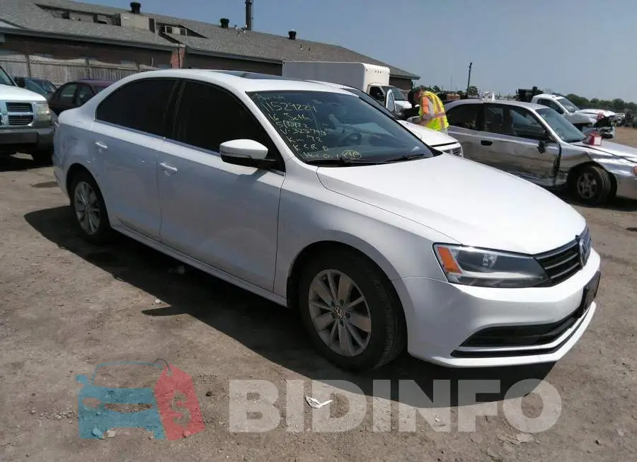 3VW267AJ2GM325793 Photo# 1