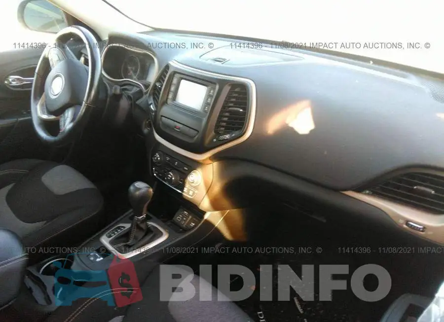 1C4PJLAB5FW590490 Photo# 5