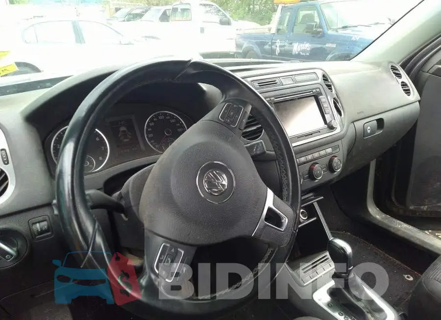 WVGJV7AX2FW556127 Photo# 5