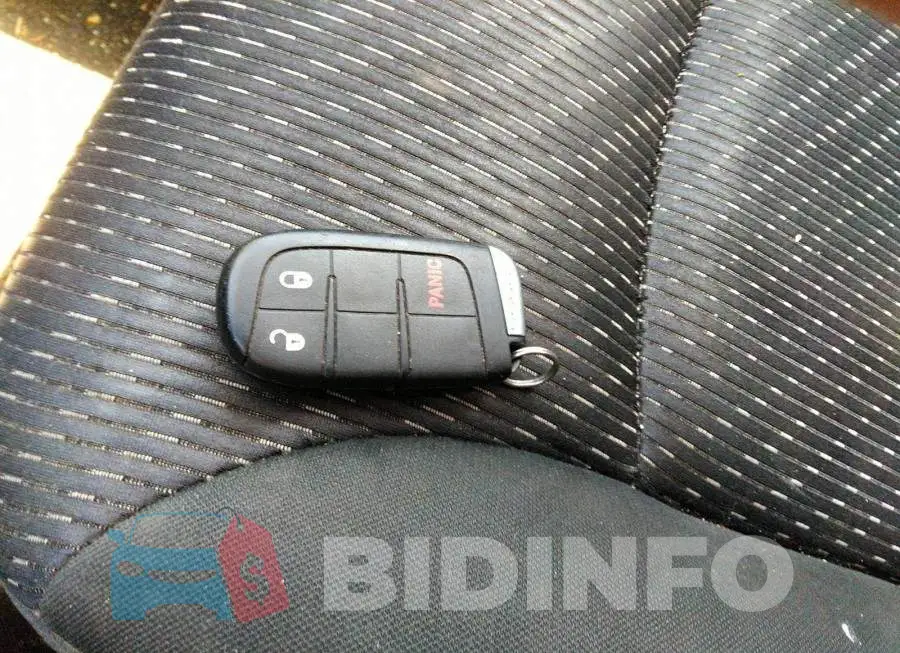 3C4PDCAB1CT168130 Photo# 11