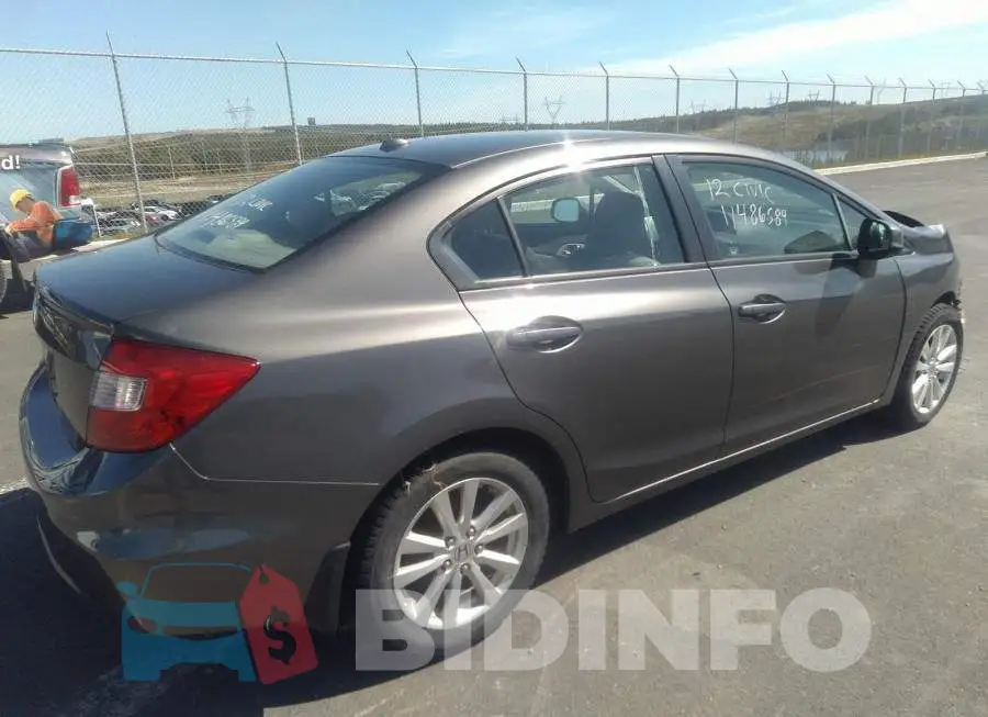 2HGFB2F96CH055673 Photo# 4