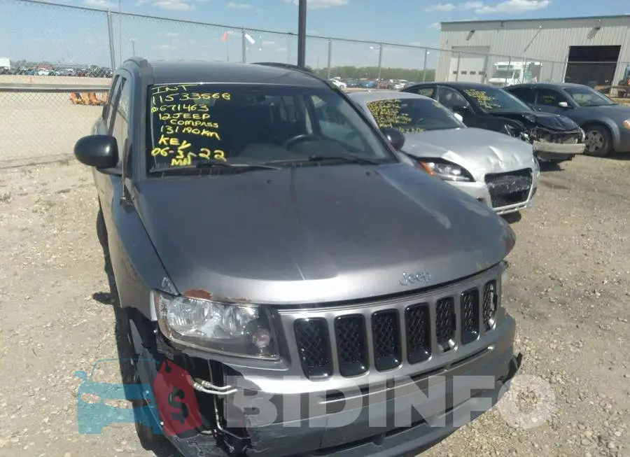 1C4NJDAB7CD671463 Photo# 6