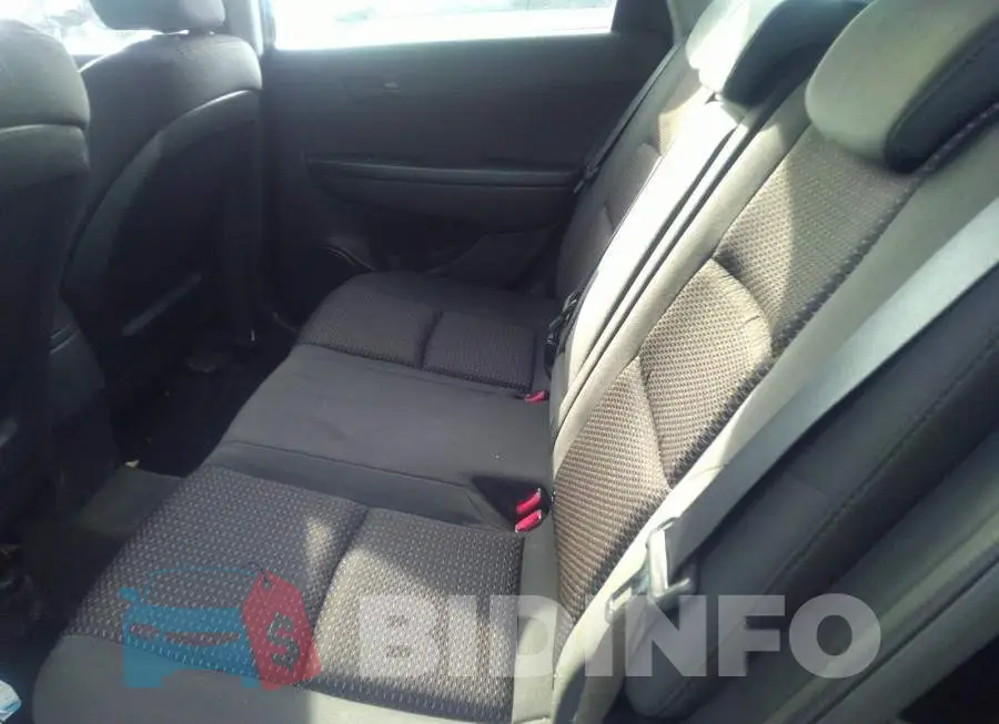 KMHDB8AE3CU138273 Photo# 8