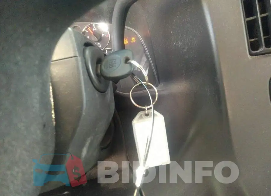 1GCWGGCAXB1122400 Photo# 11