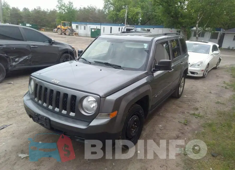 1J4NF2GB8BD272227 Photo# 2