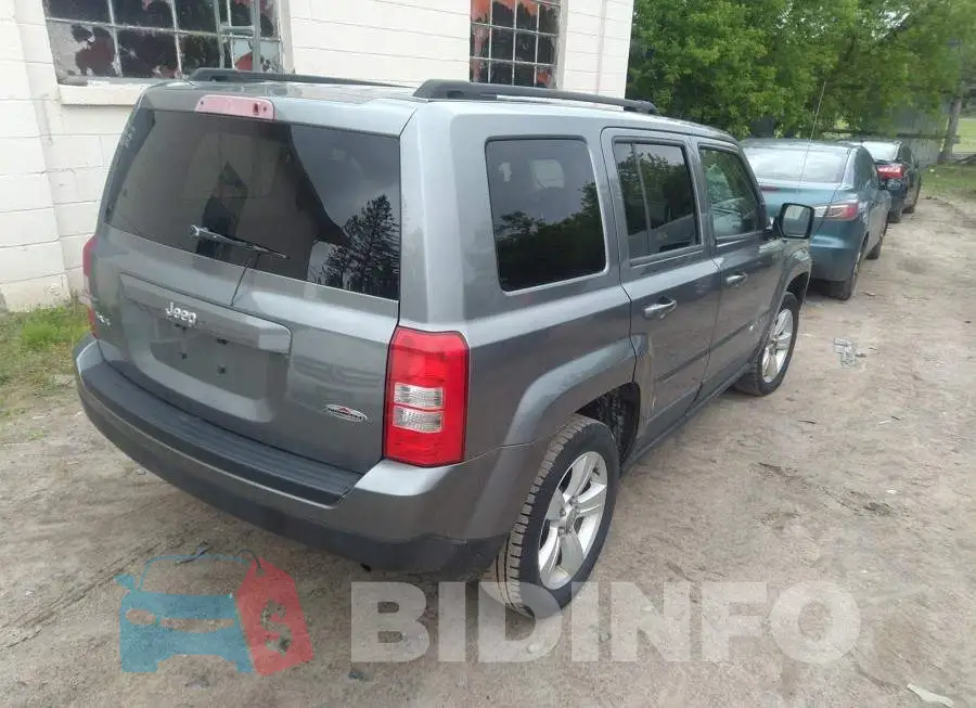 1J4NF2GB8BD272227 Photo# 4