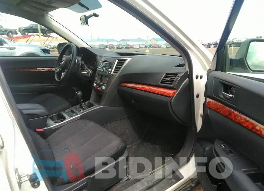 4S4BRGBCXB1371657 Photo# 5