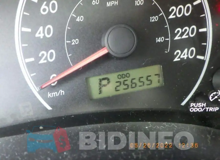 2T1BU4EE1BC597564 Photo# 6