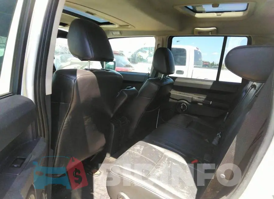 1J4RG5GT6AC115583 Photo# 8