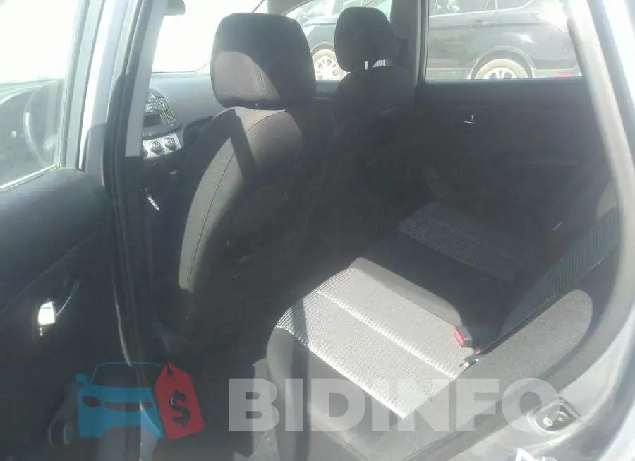 KMHDT4BD6AU175052 Photo# 8