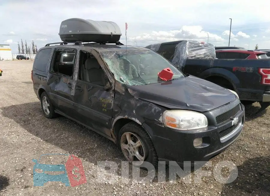 1GNDV23128D176269 Photo# 1