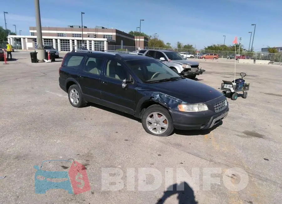 YV4SZ592371281423 Photo# 1