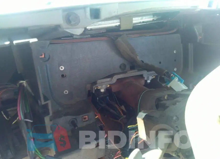 1GCHK29102E114977 Photo# 7