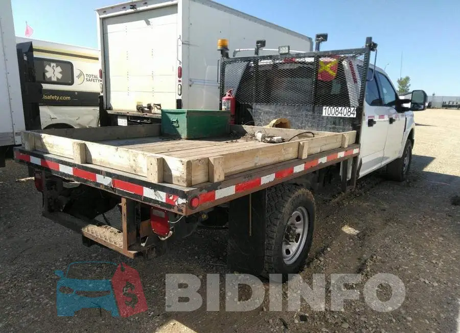 1FT8W3B62JEB14073 Photo# 4