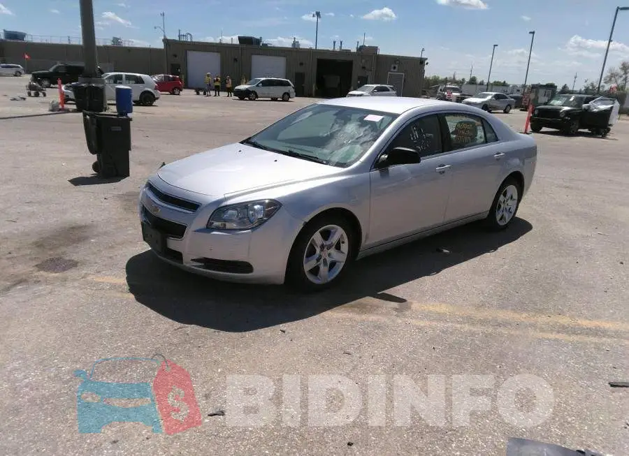 1G1ZB5EU9CF375809 Photo# 2