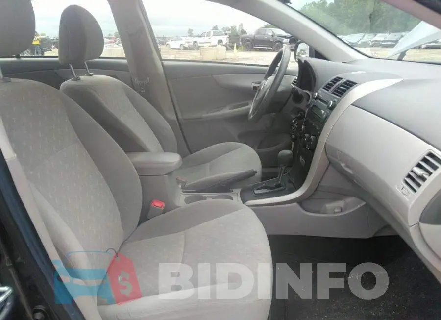 2T1BU4EE3AC274714 Photo# 5