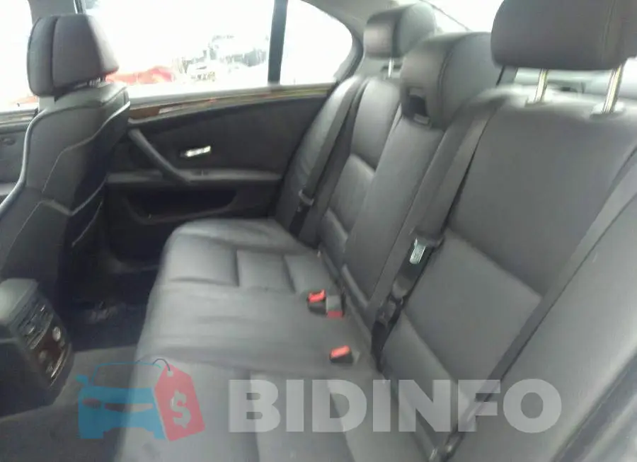 WBANV93518CZ68022 Photo# 8