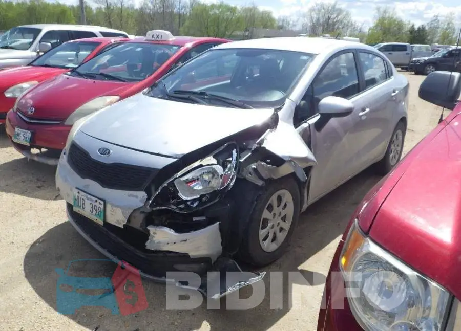 KNADM4A38C6048382 Photo# 2