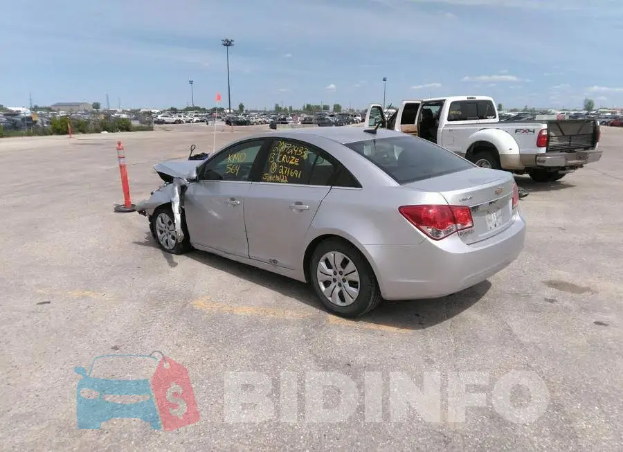 1G1PC5SB3D7271691 Photo# 3