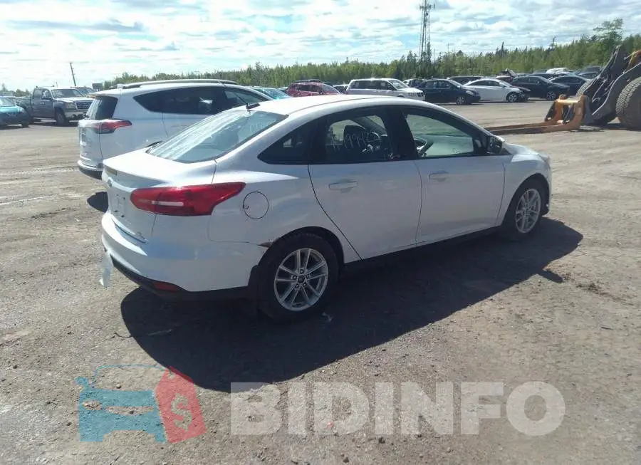 1FADP3F21JL317427 Photo# 4