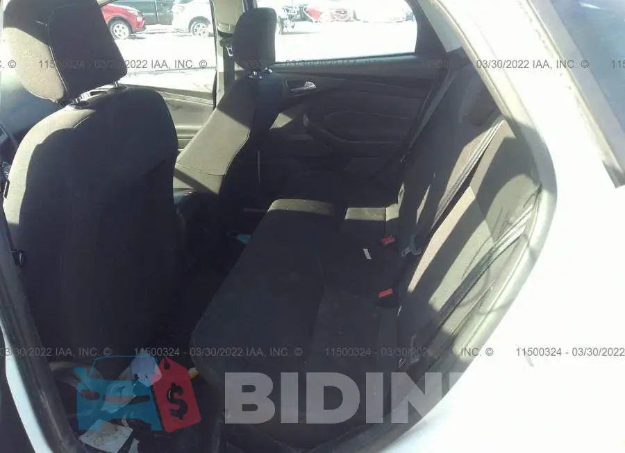 1FADP3F24JL305854 Photo# 8