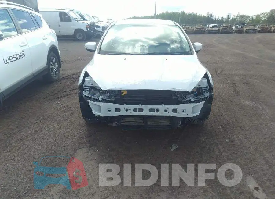 1FADP3F24JL305854 Photo# 6