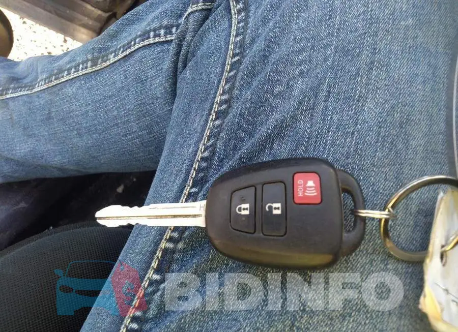 2T3BFREV8GW510537 Photo# 11