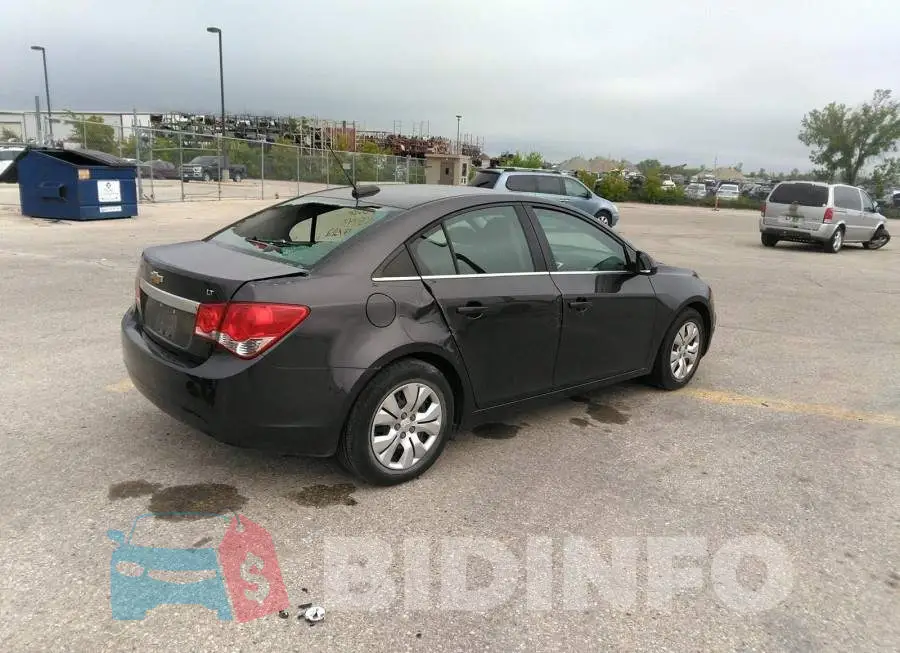 1G1PC5SBXF7165743 Photo# 4