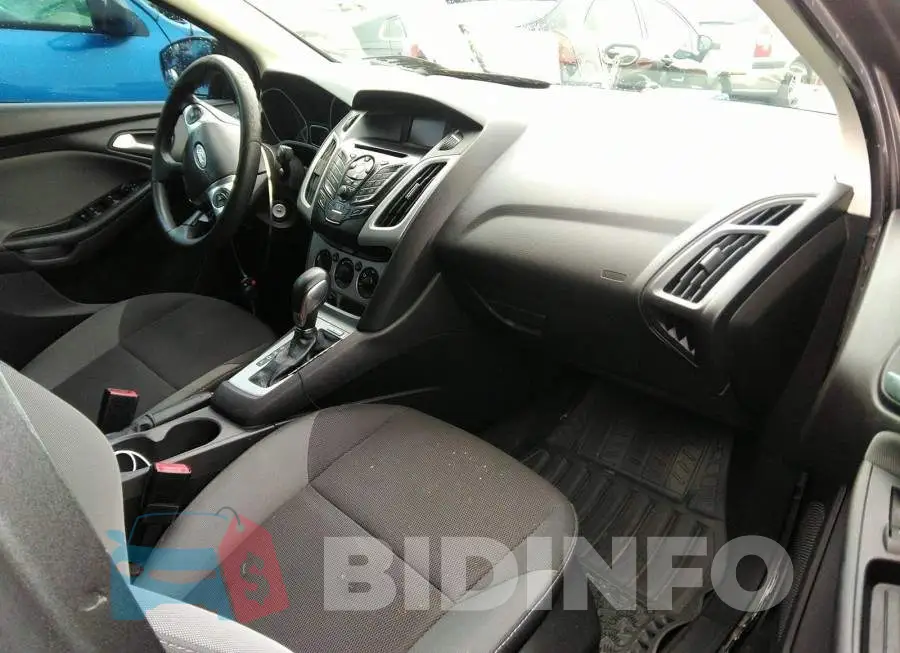 1FAHP3F29CL285752 Photo# 5