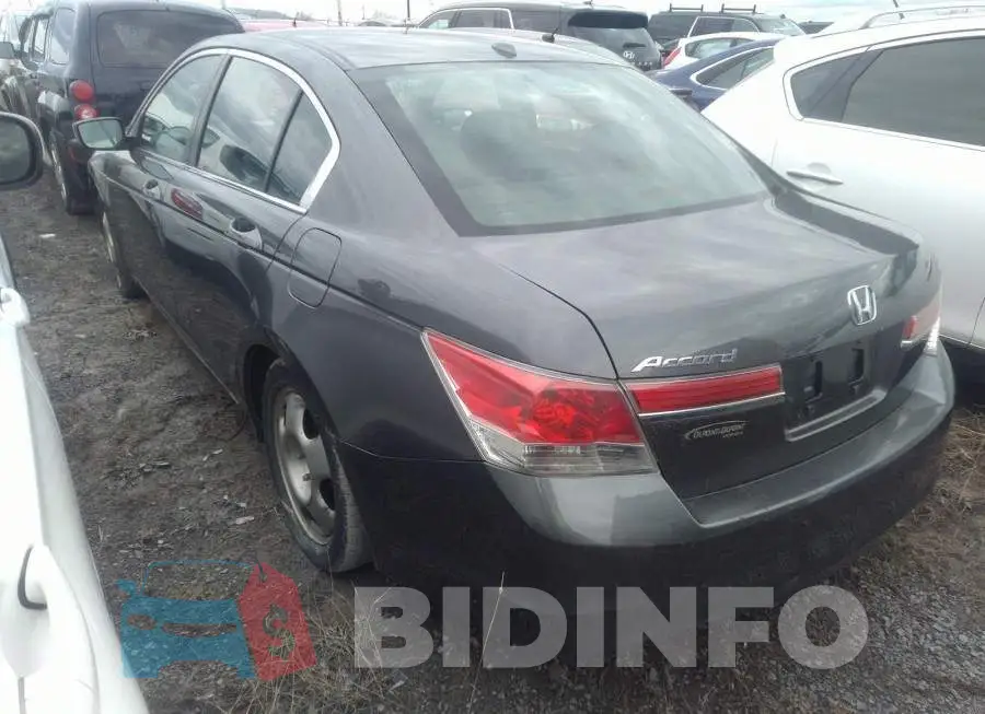 1HGCP2F84BA800039 Photo# 3