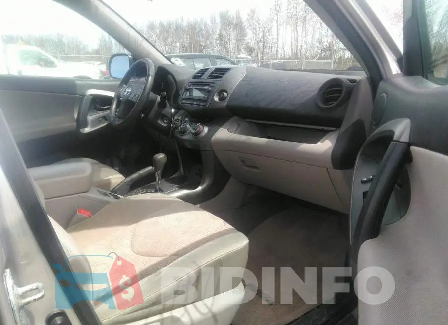 2T3BF4DV1CW201538 Photo# 5