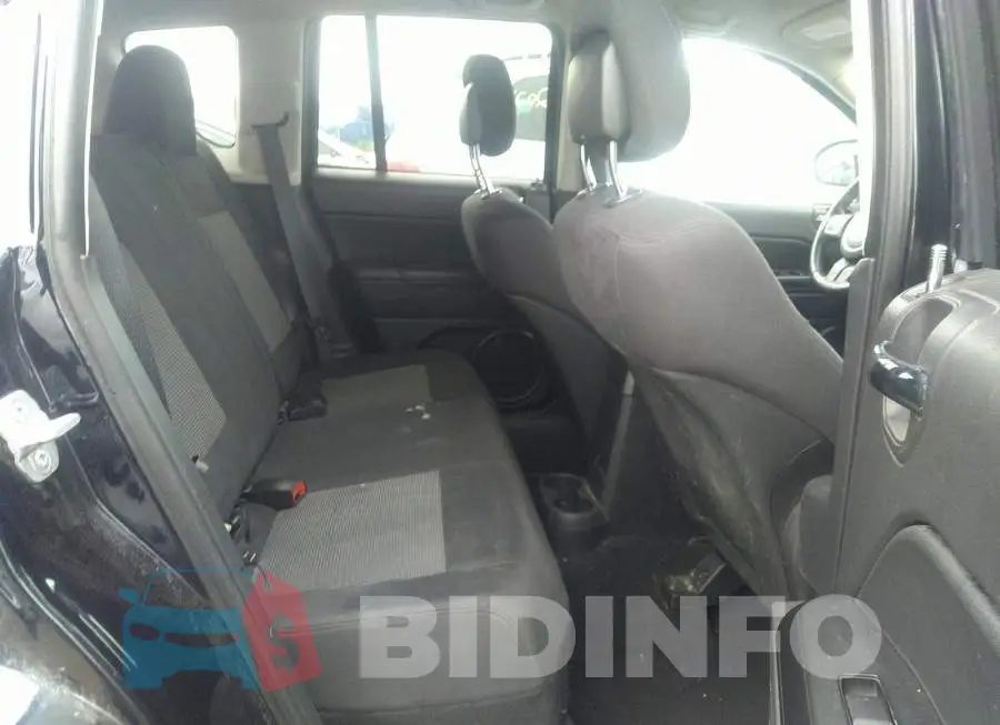 1J4NF4FB2BD227779 Photo# 8
