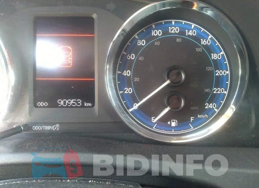 2T1BURHE4HC818768 Photo# 7