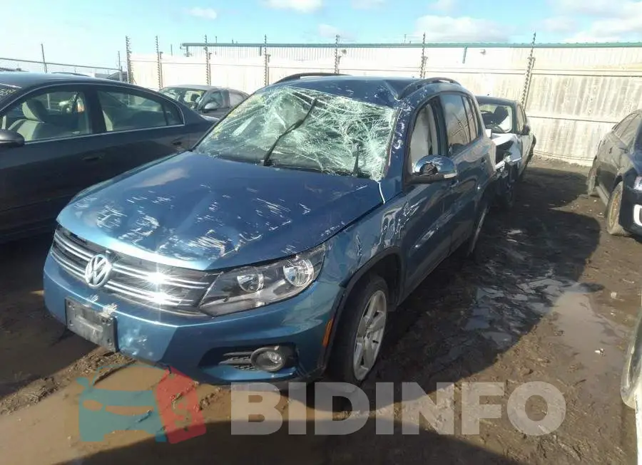 WVGNV7AX6HW513074 Photo# 2