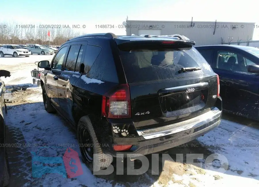 1C4NJDAB8GD626232 Photo# 3