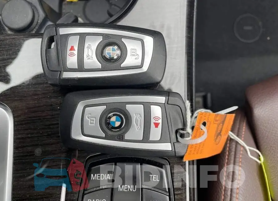 5UXXW3C51F0M88582 Photo# 11