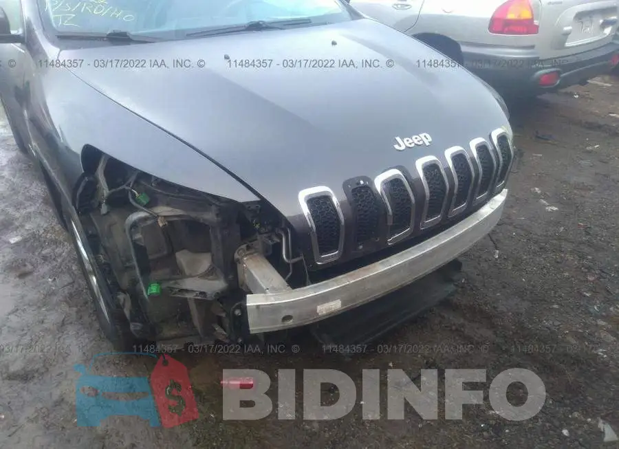1C4PJLCB2FW590444 Photo# 6